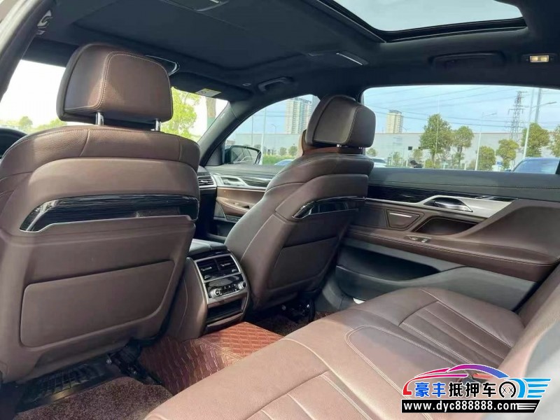 19年宝马7系轿车抵押车出售