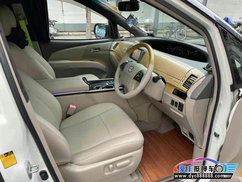 15年丰田普瑞维亚轿车抵押车出售