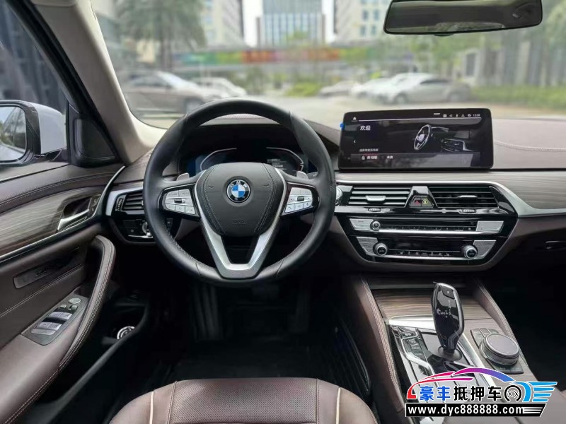 23年宝马5系轿车抵押车出售