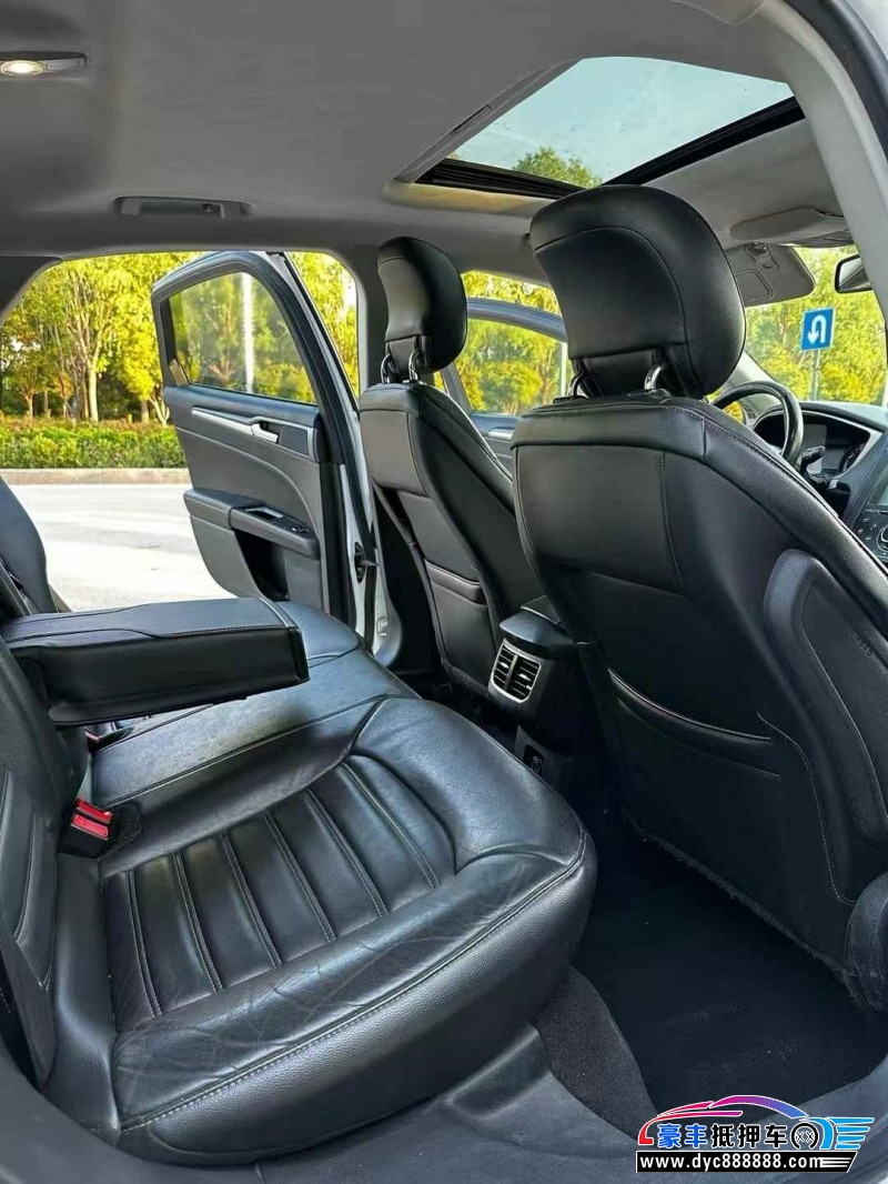 14年福特蒙迪欧轿车抵押车出售