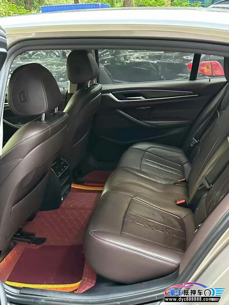 20年宝马5系轿车抵押车出售