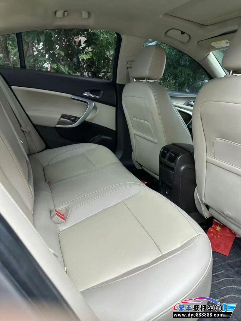 12年别克君威轿车抵押车出售