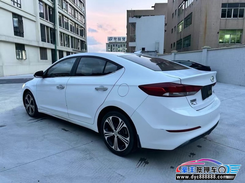 18年现代领动轿车抵押车出售