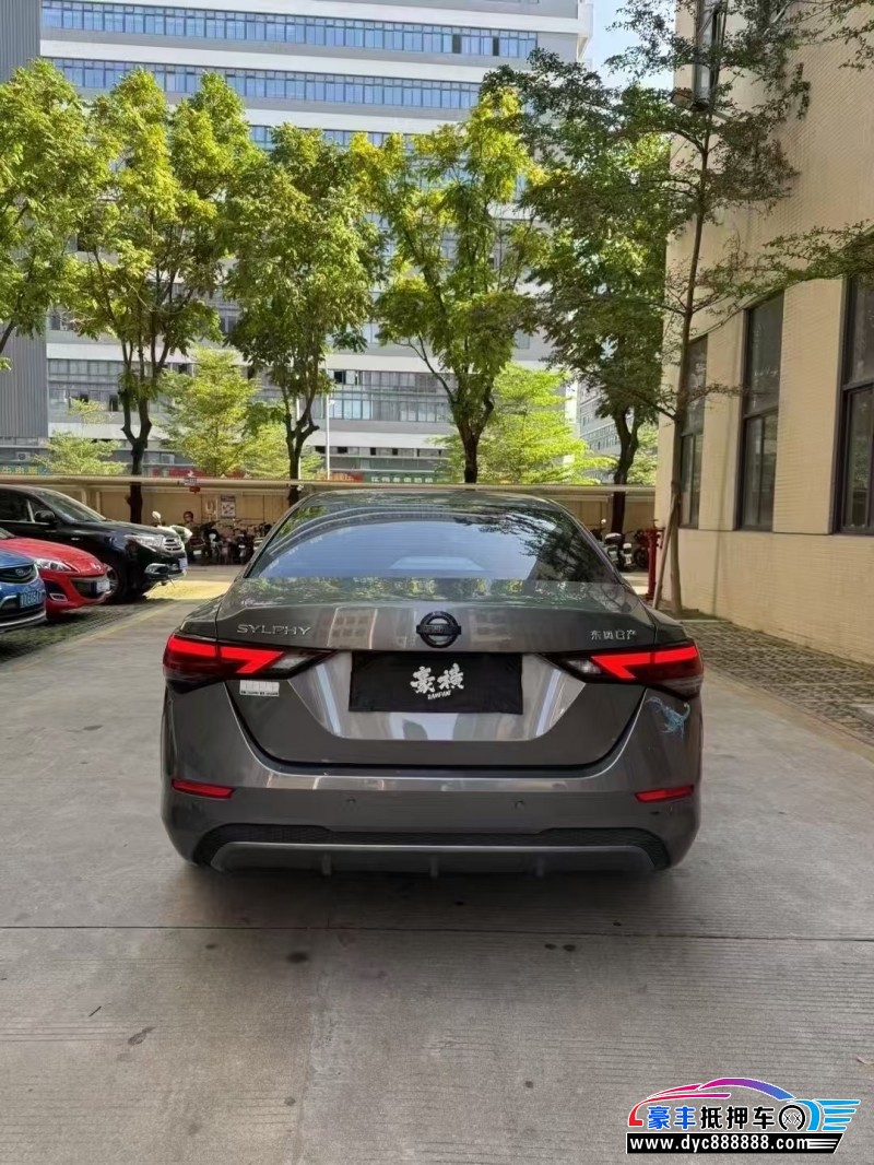 22年日产轩逸轿车抵押车出售