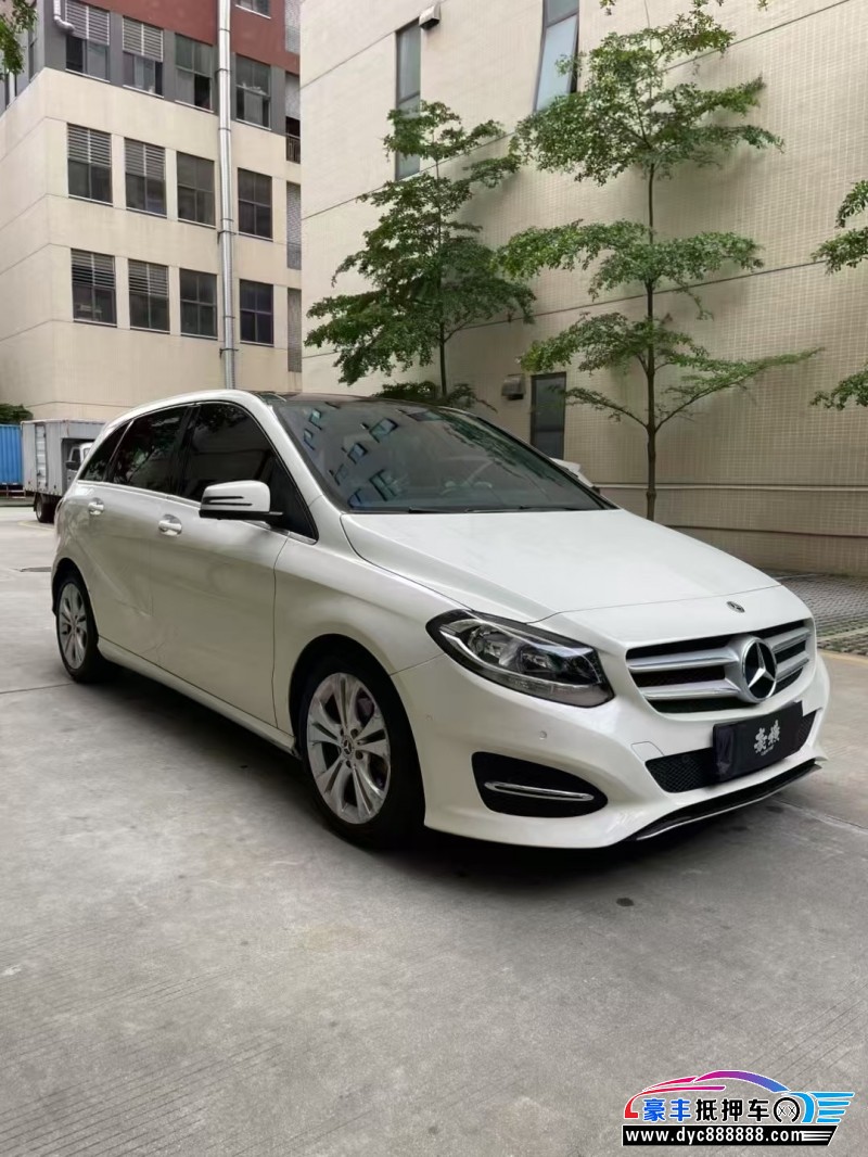 17年奔驰B轿车抵押车出售