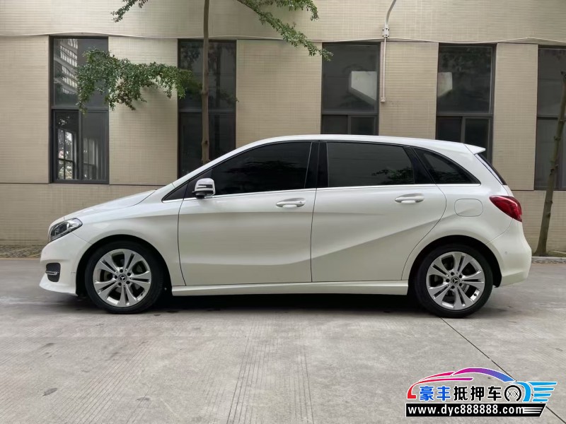 17年奔驰B轿车抵押车出售