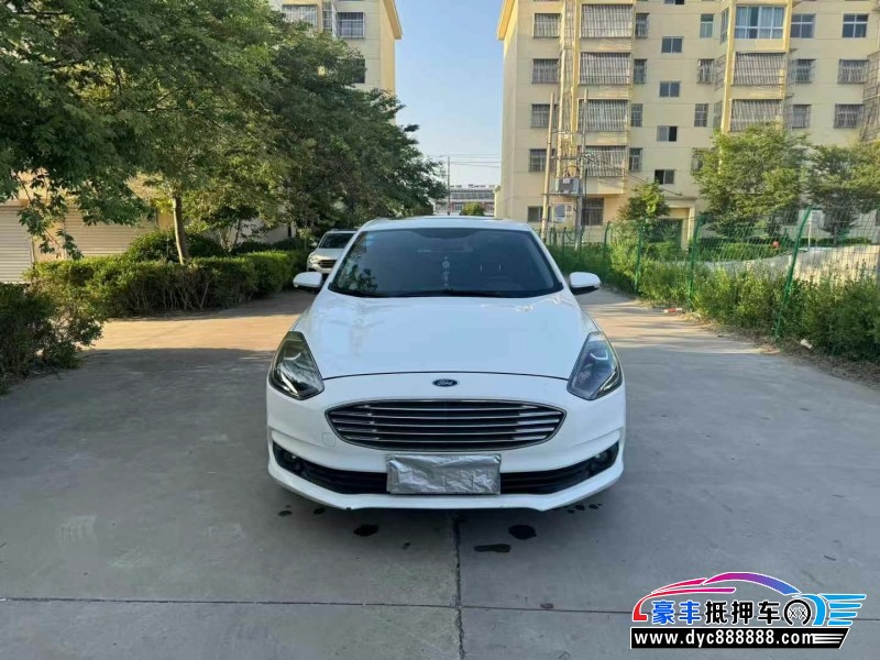 20年福特福睿斯轿车抵押车出售