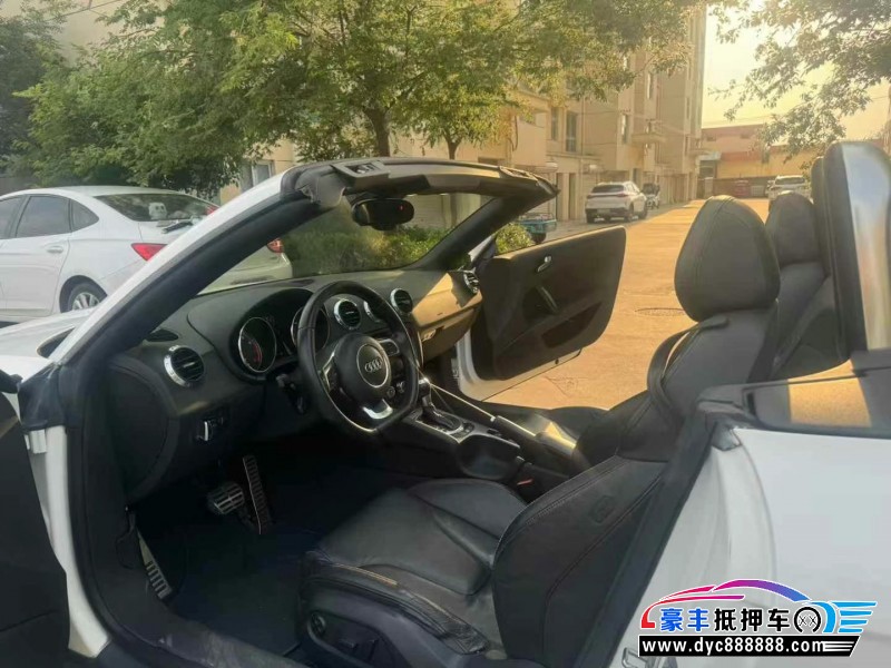 14年奥迪TT轿车抵押车出售
