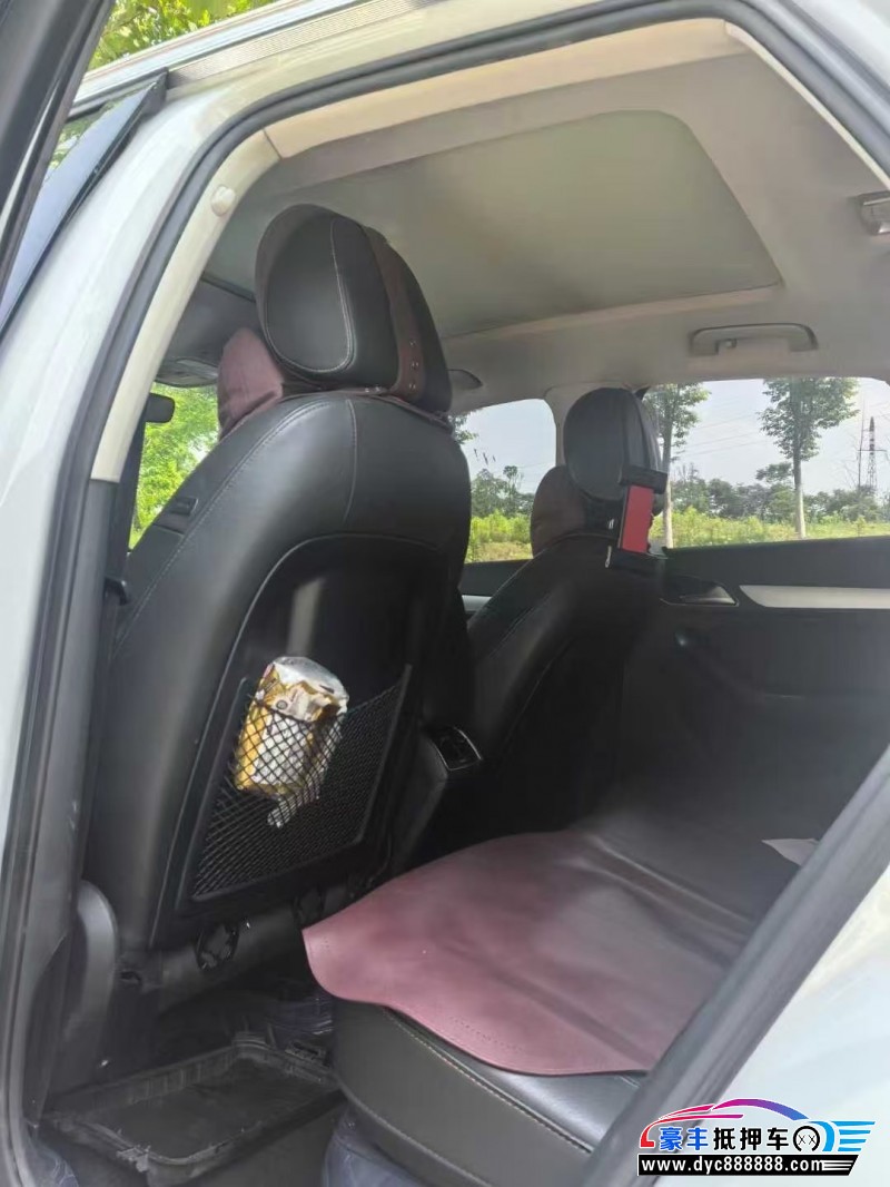 17年奥迪Q3轿车抵押车出售