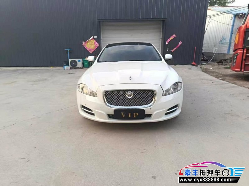 12年捷豹XJ轿车抵押车出售
