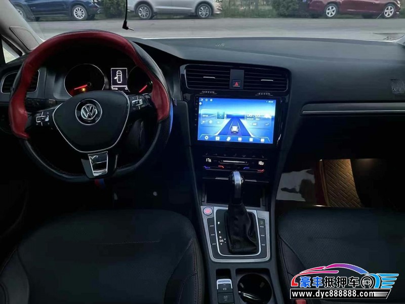 15年大众高尔夫轿车抵押车出售