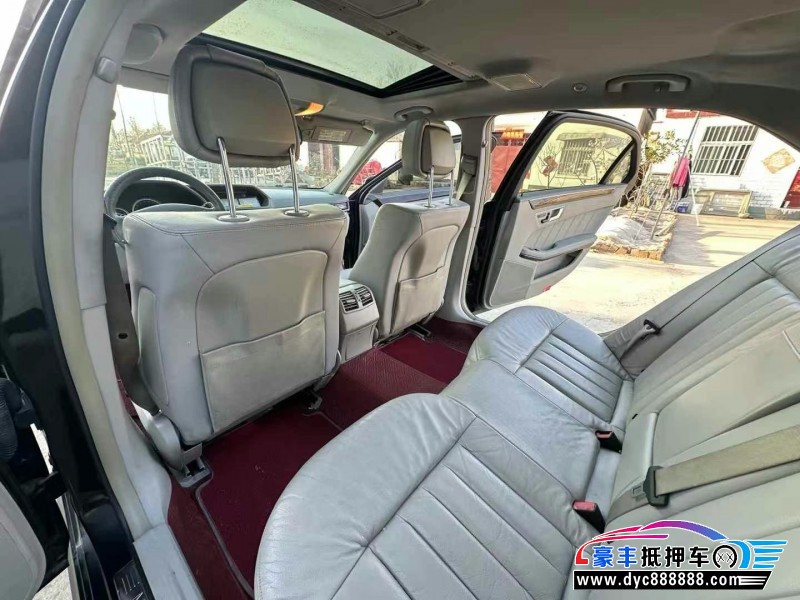 13年奔驰E轿车抵押车出售