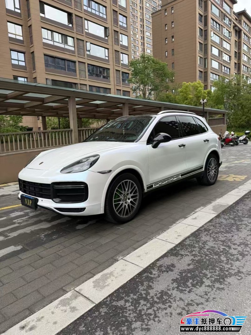 14年保时捷卡宴轿车抵押车出售