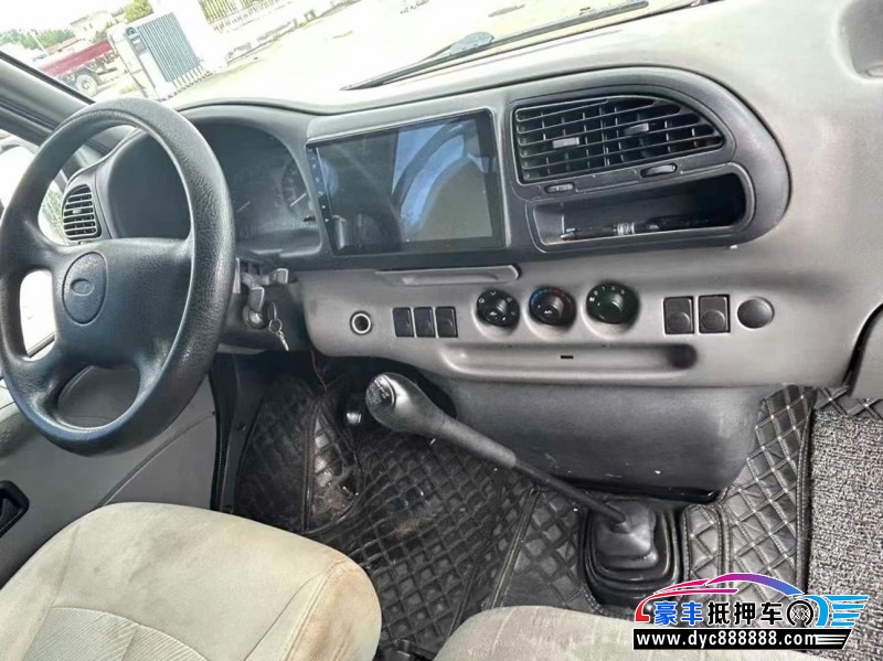 15年福特全顺轿车抵押车出售