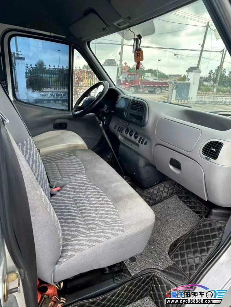 15年福特全顺轿车抵押车出售