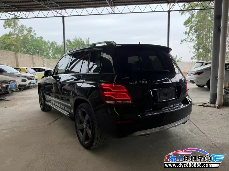 13年奔驰GLK级轿车抵押车出售