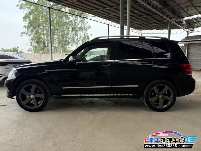 13年奔驰GLK级轿车抵押车出售