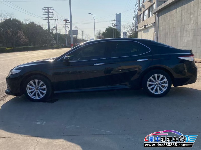 20年丰田凯美瑞轿车抵押车出售