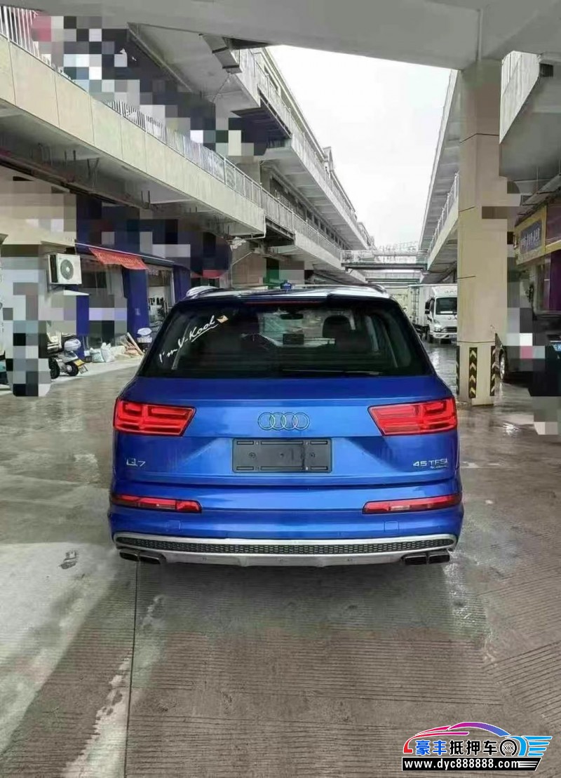 17年奥迪Q7轿车抵押车出售
