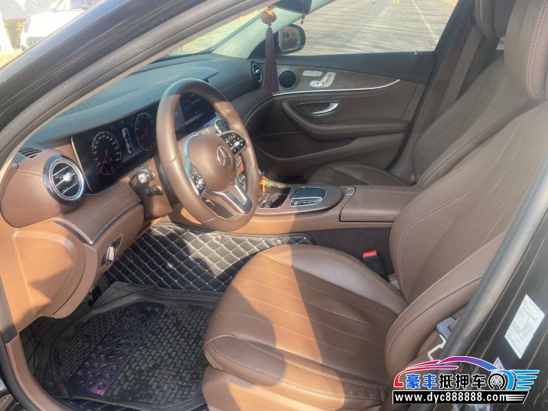 19年奔驰E轿车抵押车出售