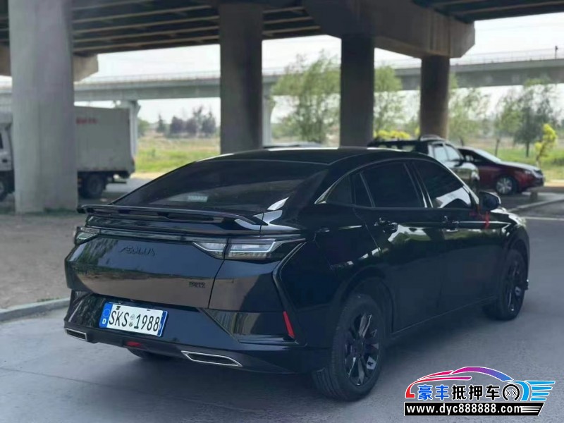 25年东风风神奕炫轿车抵押车出售