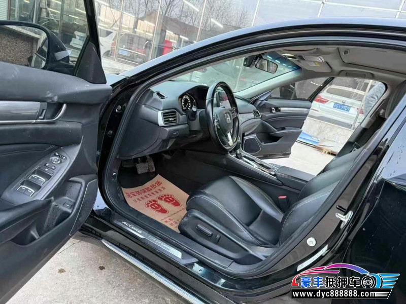 19年本田雅阁轿车抵押车出售