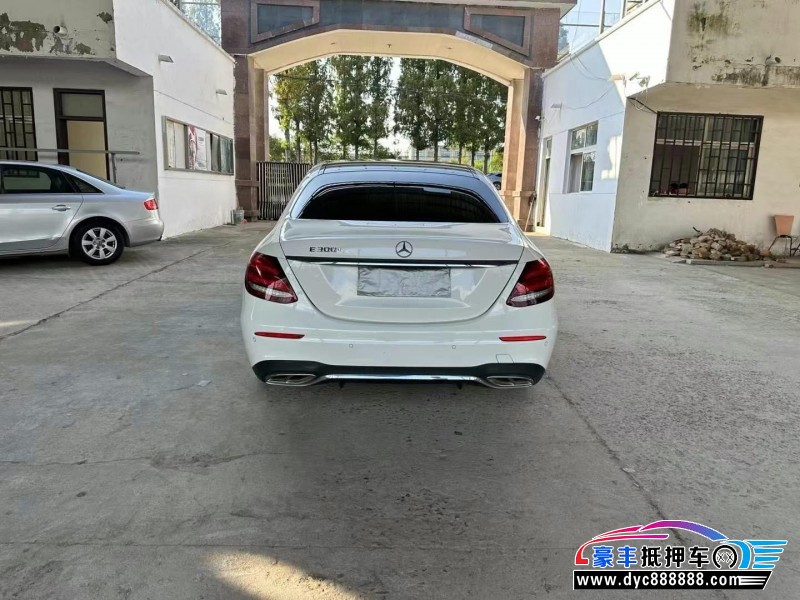 19年奔驰E轿车抵押车出售