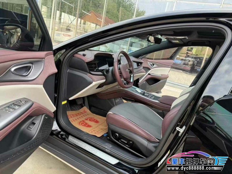 24年比亚迪海豹轿车抵押车出售