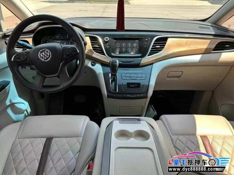 19年别克GL8轿车抵押车出售