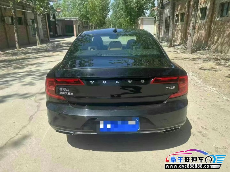 18年沃尔沃S90轿车抵押车出售