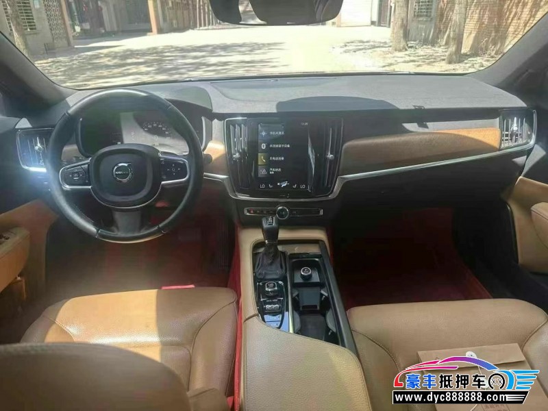 18年沃尔沃S90轿车抵押车出售