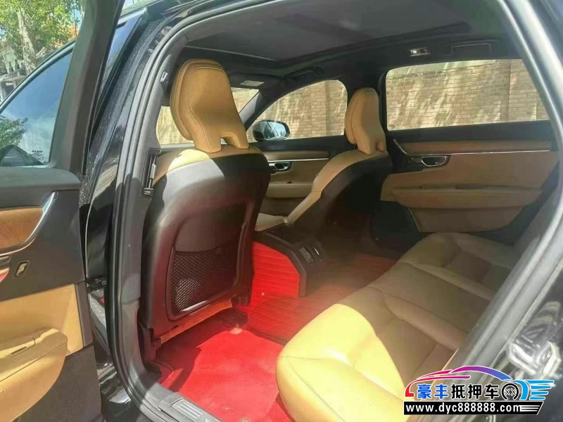 18年沃尔沃S90轿车抵押车出售