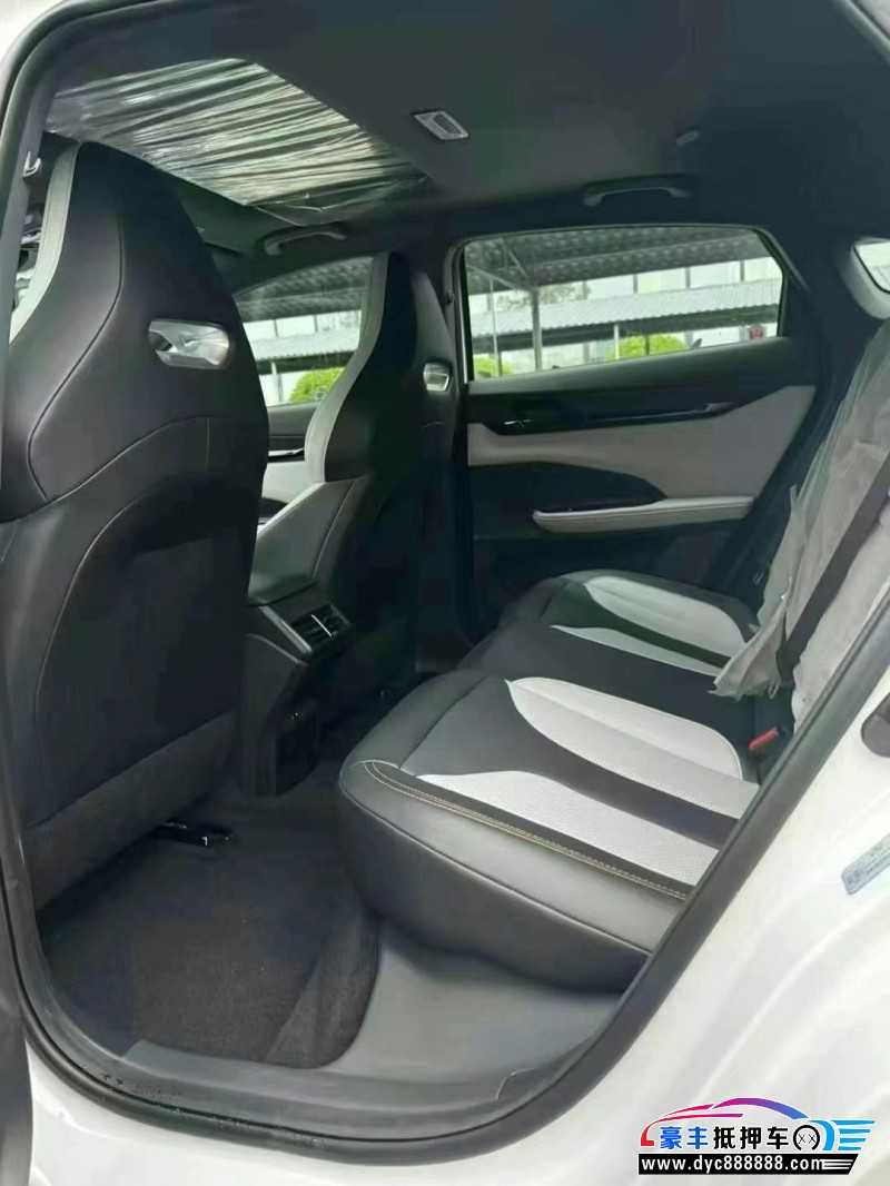 25年长安长安UNI轿车抵押车出售