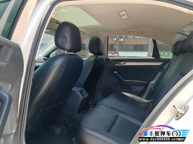 19年大众凌渡轿车抵押车出售