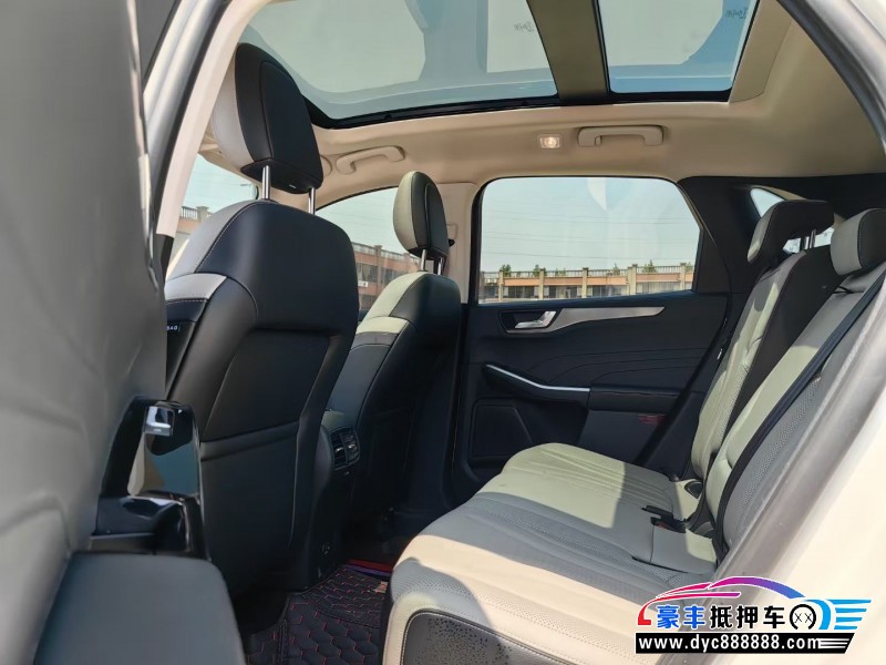 21年福特锐际轿车抵押车出售