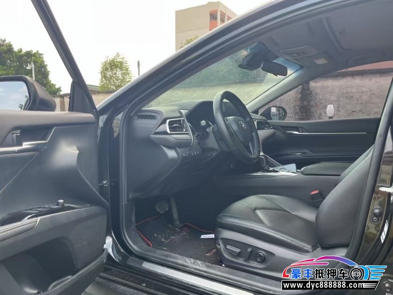 23年丰田凯美瑞轿车抵押车出售