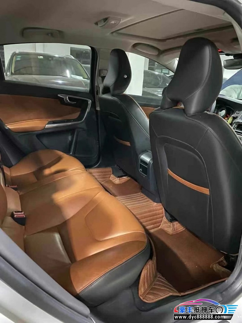 19年沃尔沃S60轿车抵押车出售