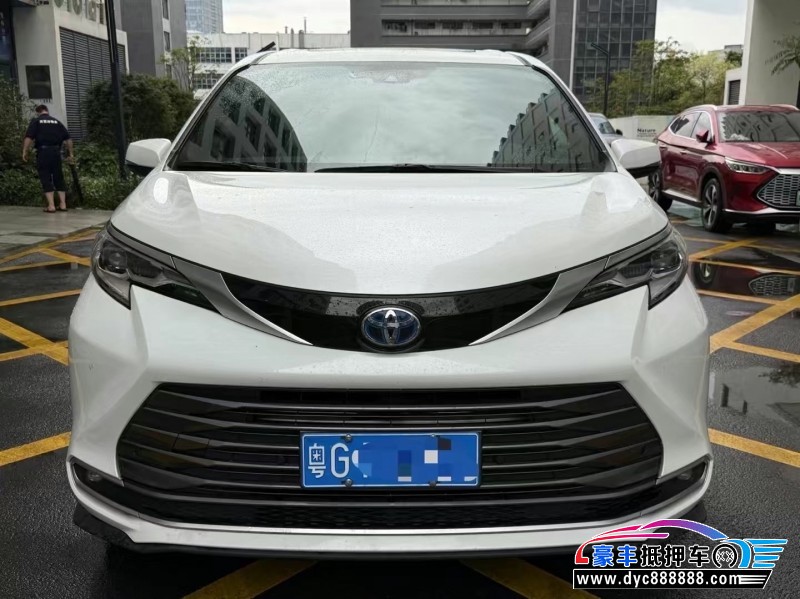 22年丰田塞纳轿车抵押车出售