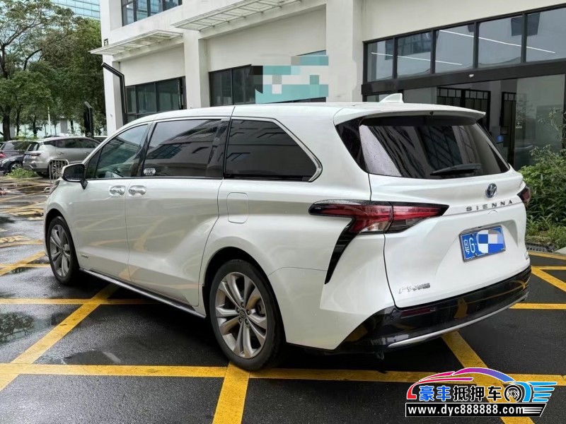 22年丰田塞纳轿车抵押车出售