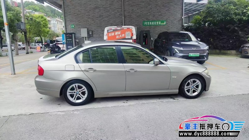 10年宝马3系轿车抵押车出售