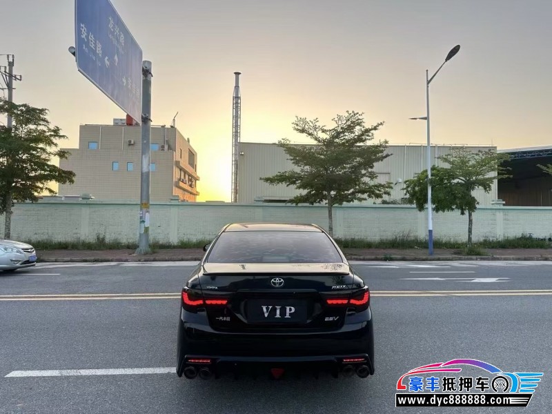 14年丰田锐志轿车抵押车出售