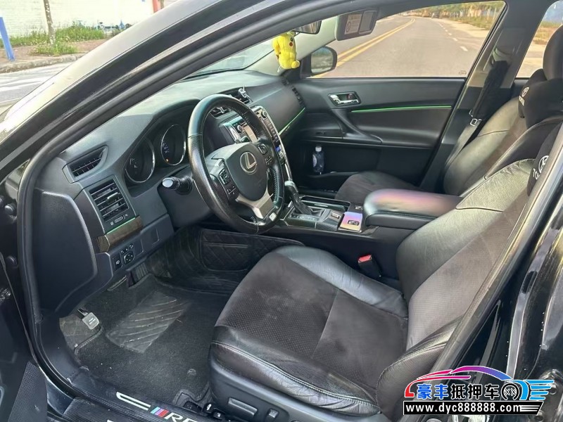 14年丰田锐志轿车抵押车出售