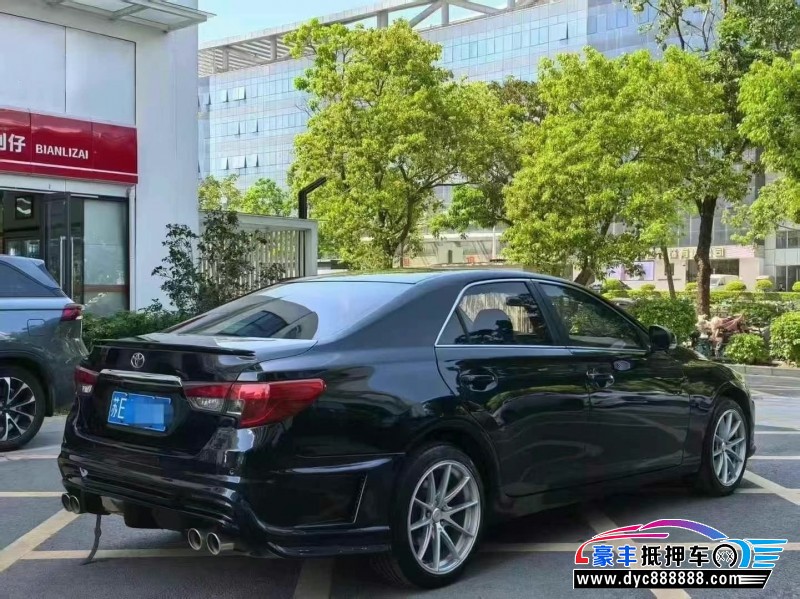 15年丰田锐志轿车抵押车出售