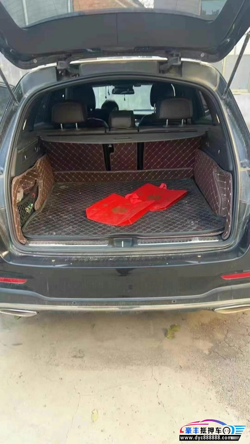 18年奔驰GLCSUV抵押车出售