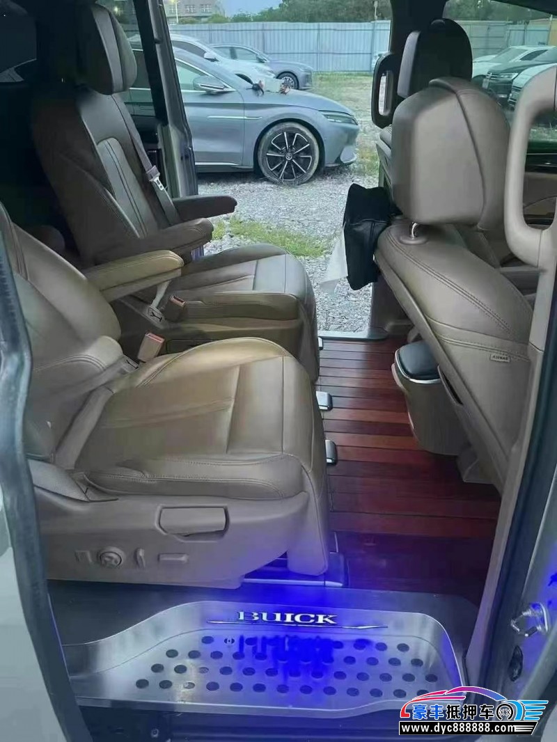 18年别克GL8MPV抵押车出售