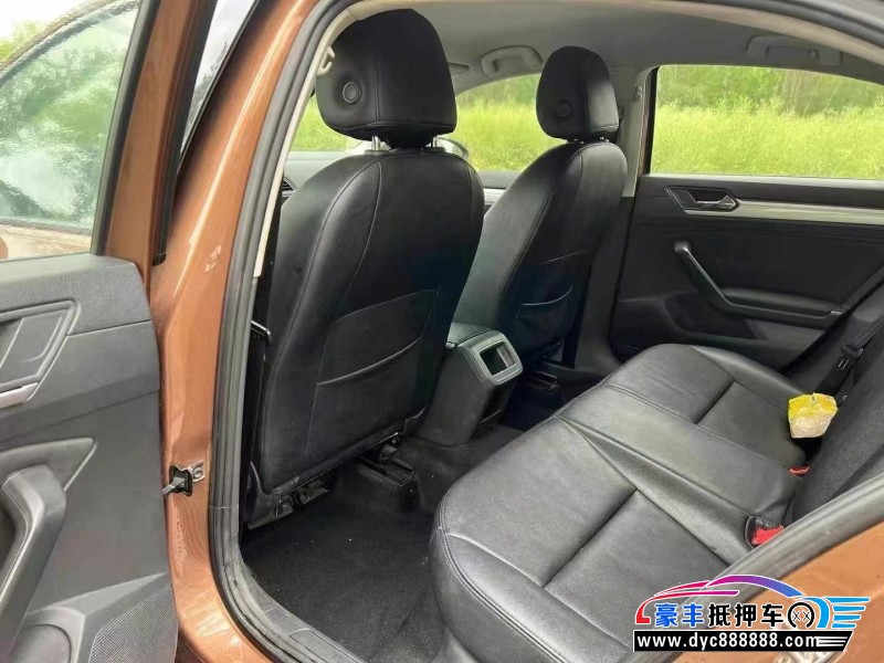 17年大众凌渡轿车抵押车出售