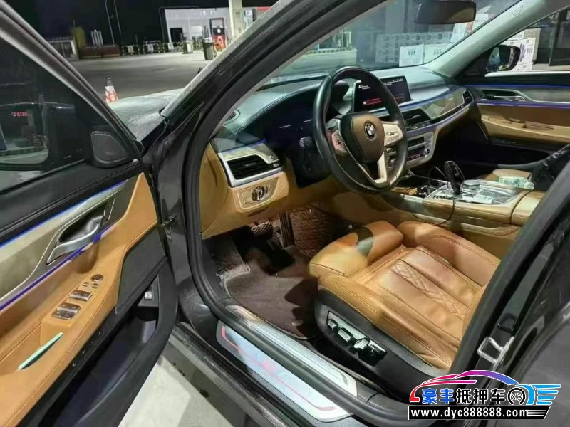 20年宝马7系轿车抵押车出售