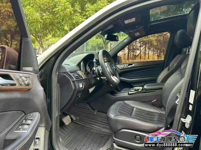 16年奔驰GLS轿车抵押车出售