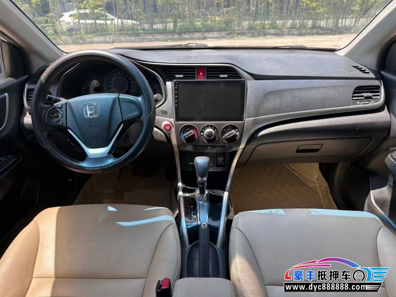 17年本田凌派轿车抵押车出售