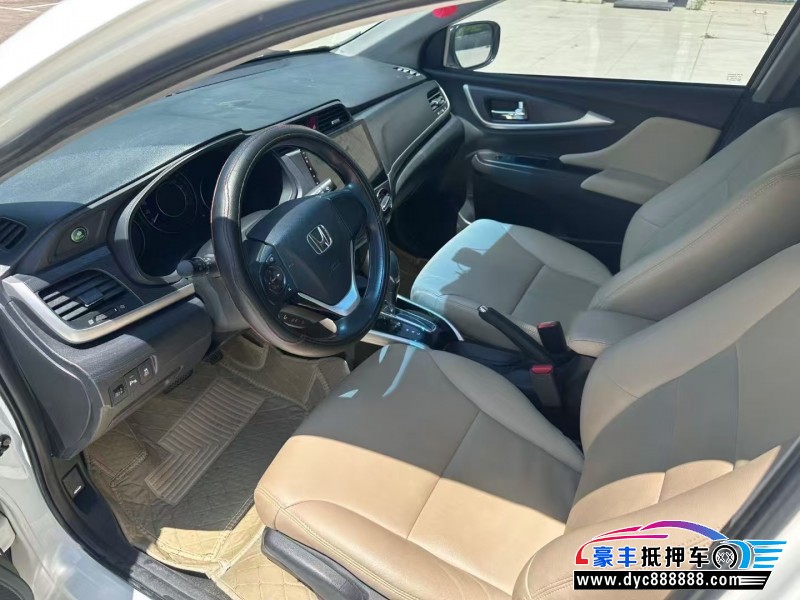 17年本田凌派轿车抵押车出售